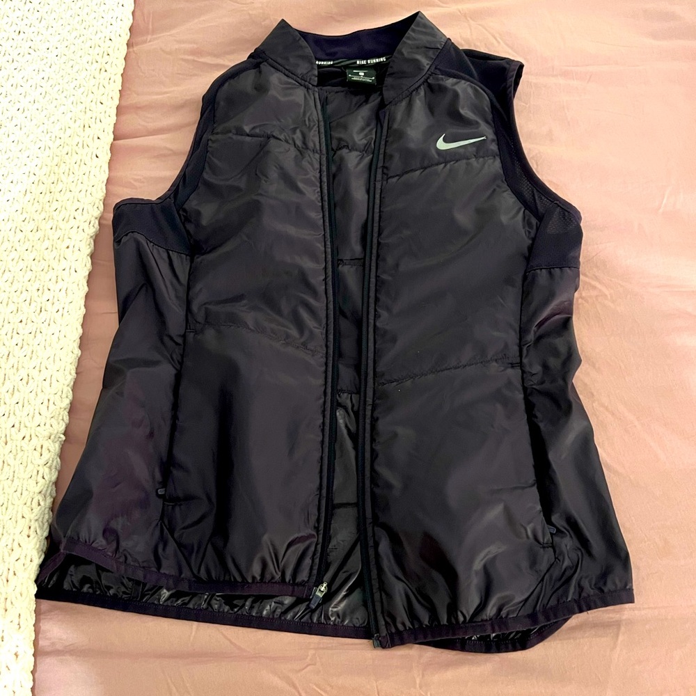 Semi NEW NIKE RUNNING JACKET